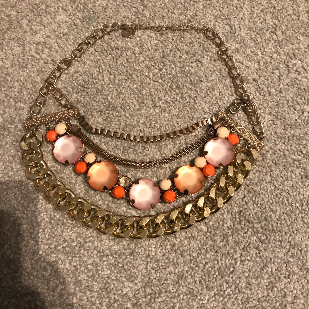 Statement bulky necklace